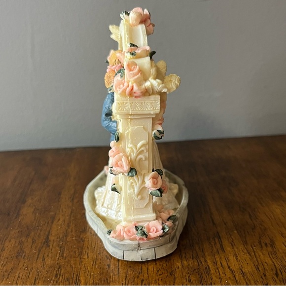 Vintage wedding cake topper. Romantic Wedding Couple Figurine - Picture 2 of 8